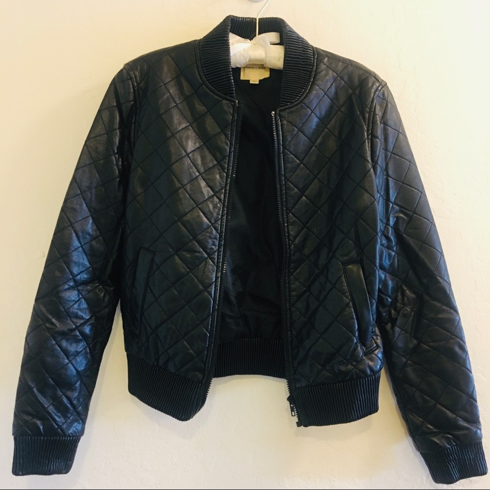 🧥Black leather jacket